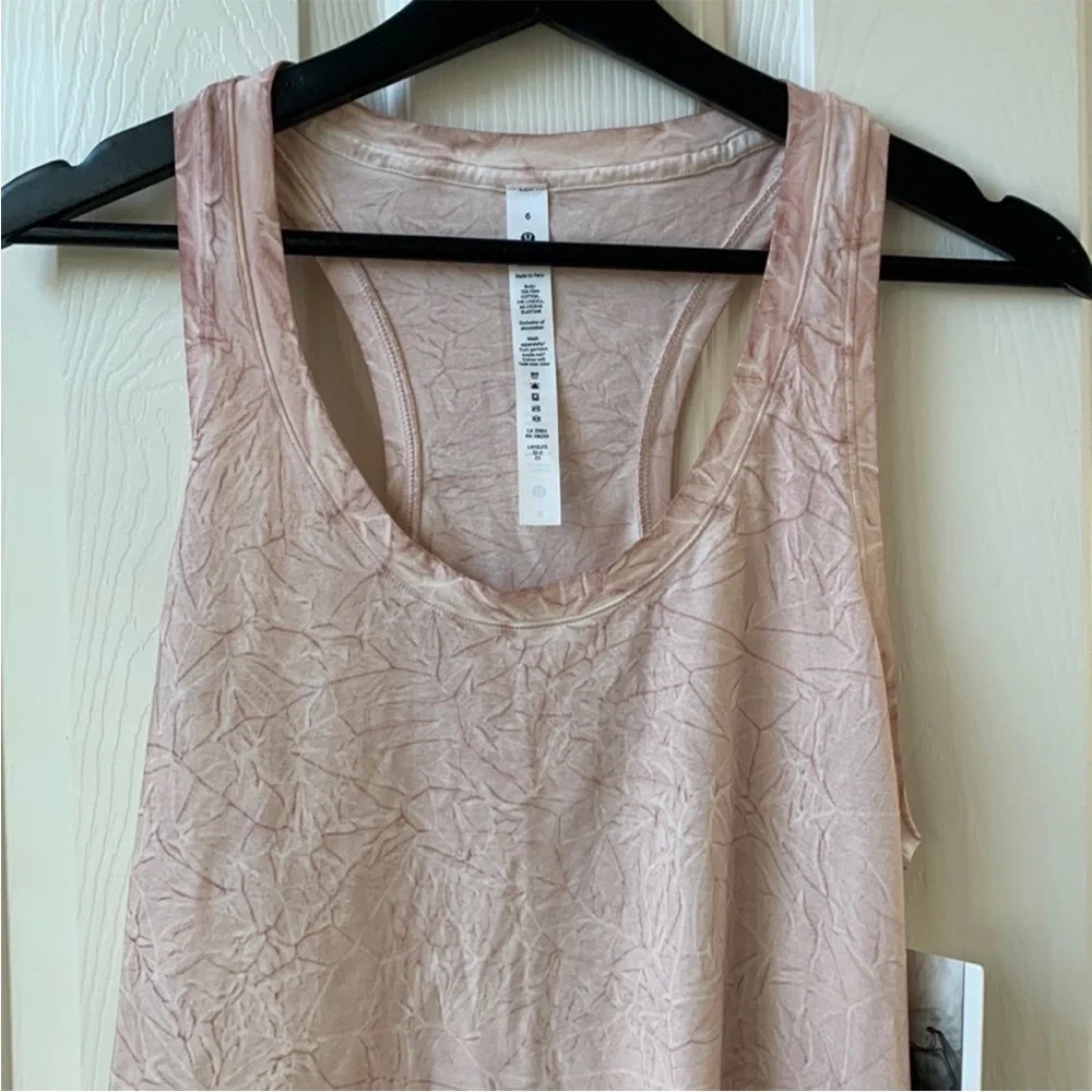 NWT Lululemon love tank *wash MMTV - Picture 7 of 8